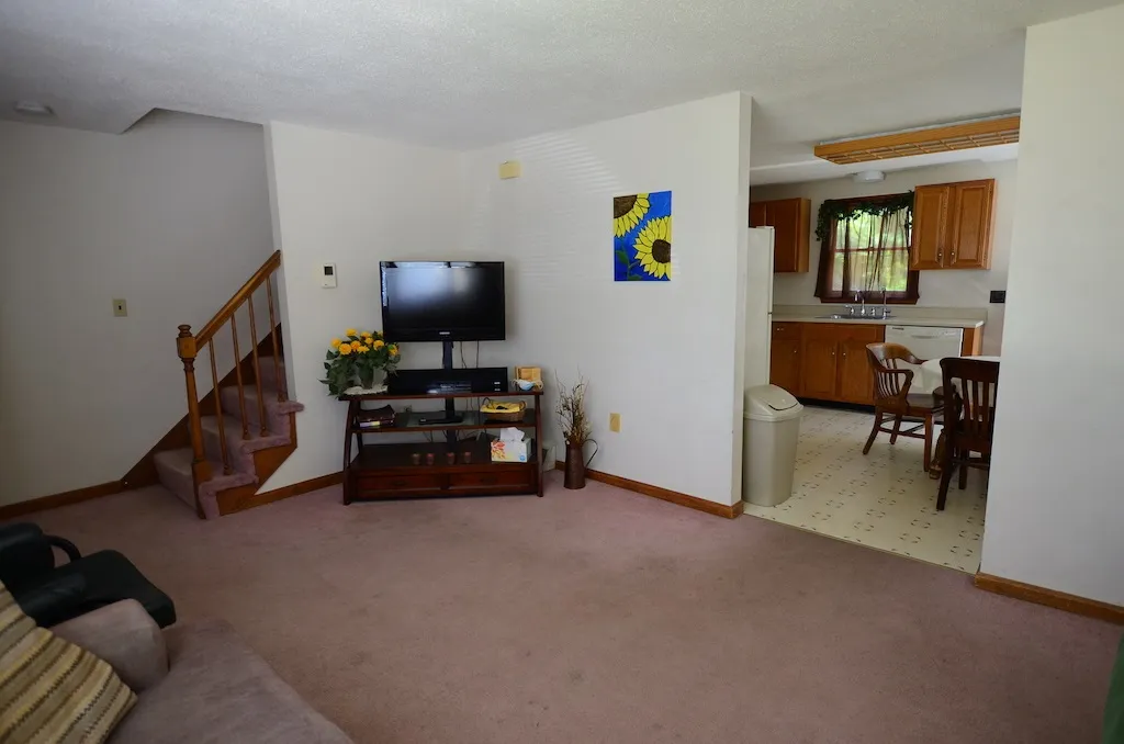 146b Barretts Hill Road Hudson NH 03051