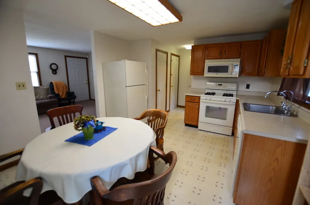146b Barretts Hill Road Hudson NH 03051