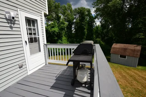 146b Barretts Hill Road Hudson NH 03051