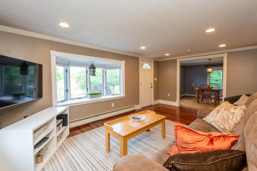 75 Nashua Road Pelham NH 03076