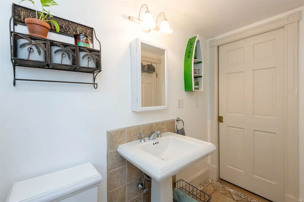 75 Nashua Road Pelham NH 03076