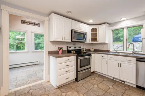 75 Nashua Road Pelham NH 03076