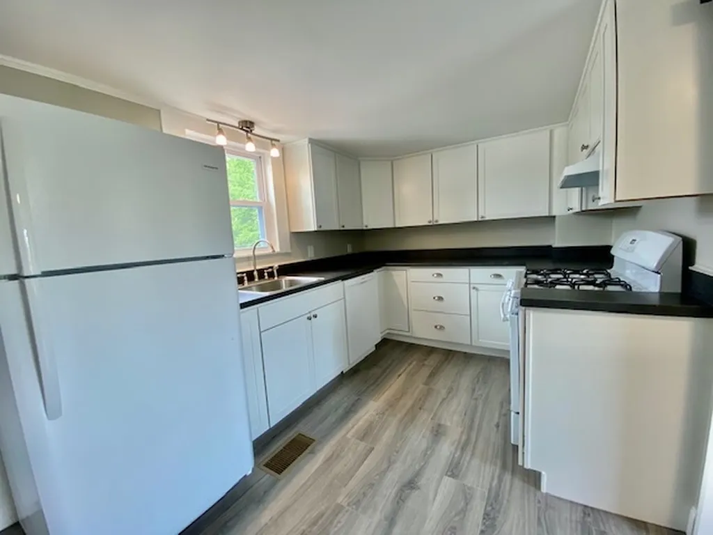 1 Garland Road Barnstead NH 03218