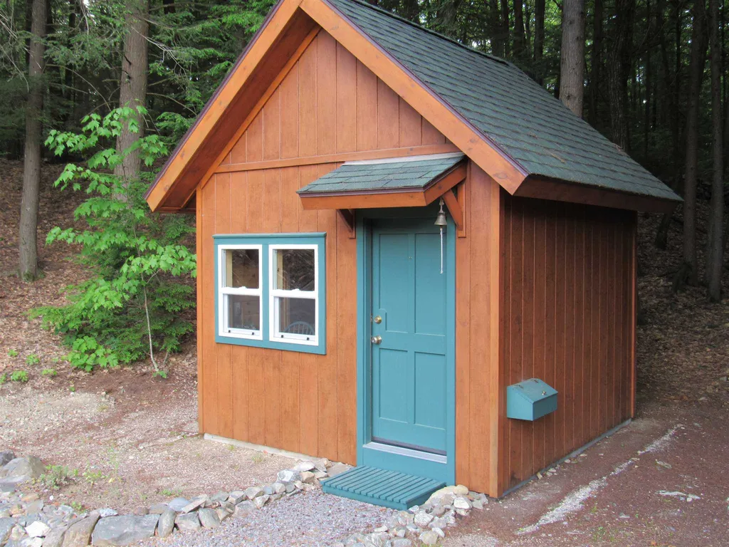 672 Oxbow Road Hinsdale NH 03451