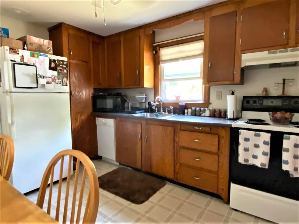 24 Williams Street Nashua NH 03060