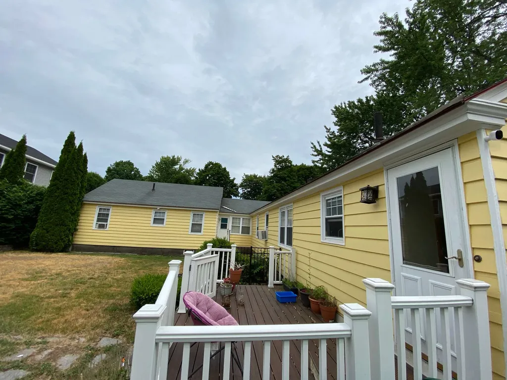24 Williams Street Nashua NH 03060