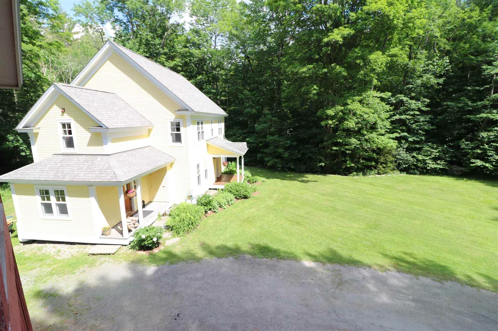 395 German Flats Road Fayston VT 05673