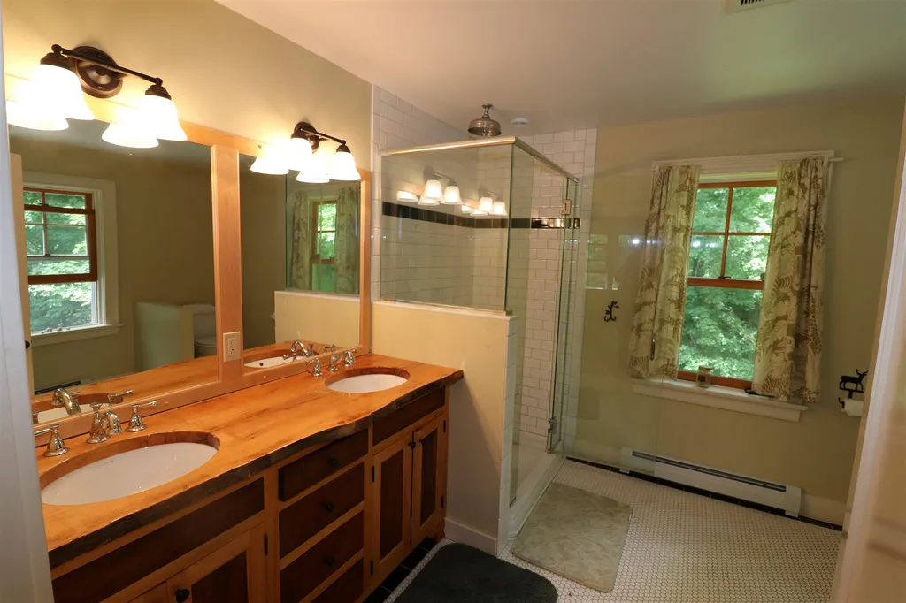 395 German Flats Road Fayston VT 05673