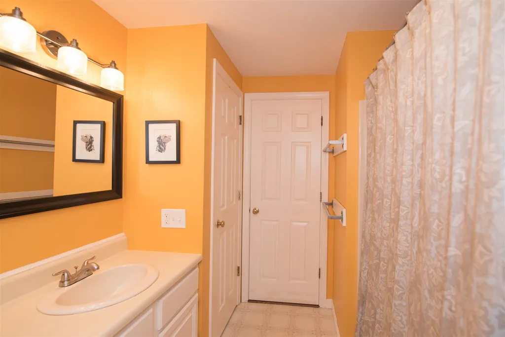 11 Brookfield Drive Rochester NH 03867
