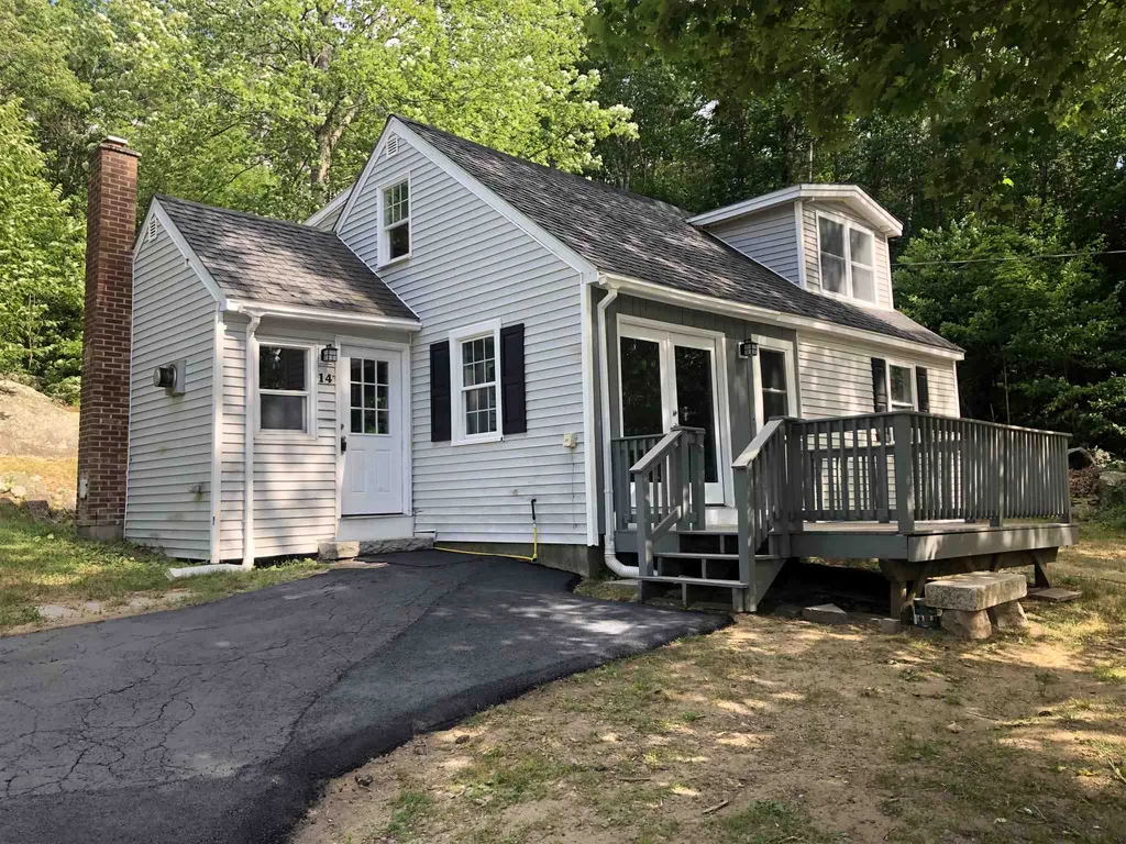 14 Concord Drive Webster NH 03303