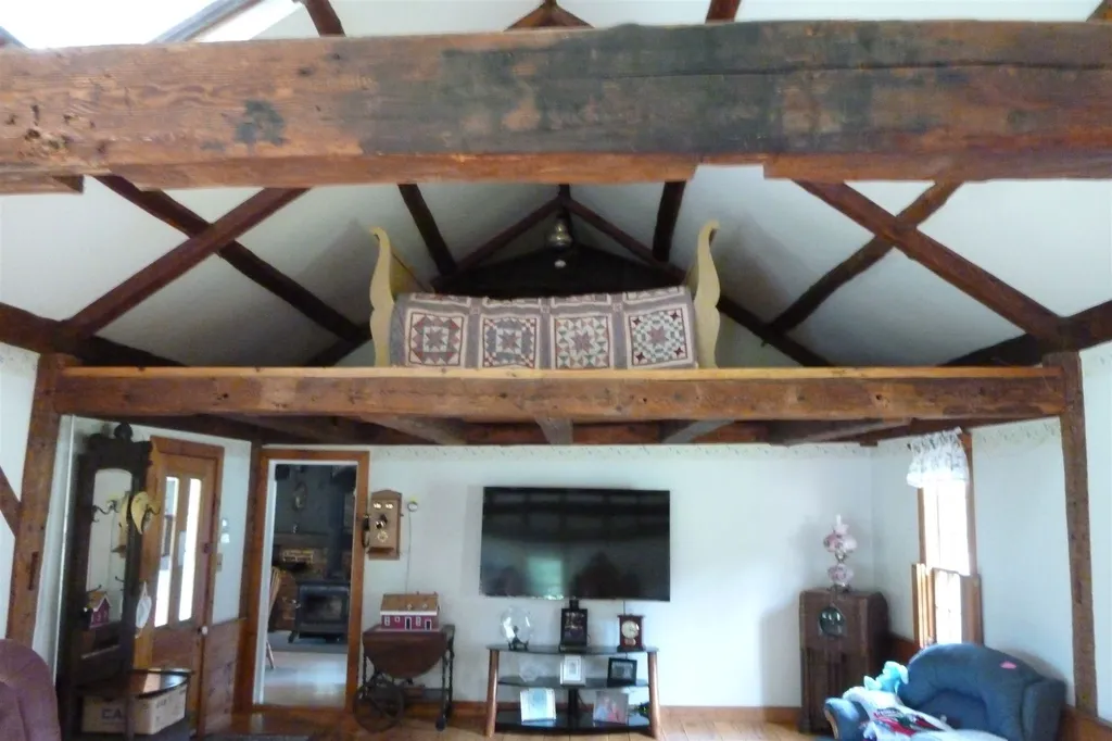 79 Upper Bay Road Sanbornton NH 03269