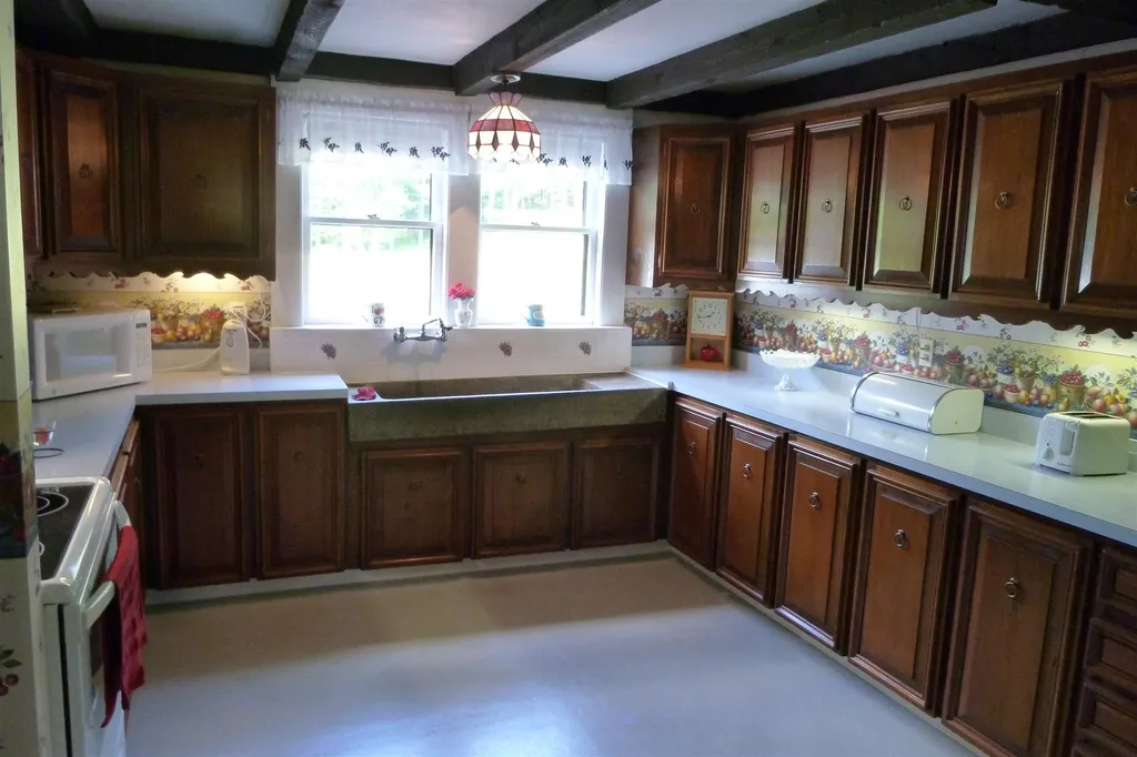 79 Upper Bay Road Sanbornton NH 03269