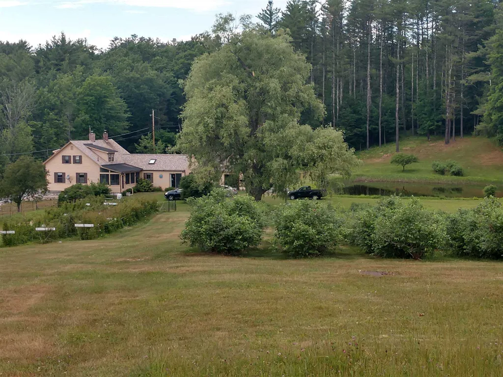 79 Upper Bay Road Sanbornton NH 03269