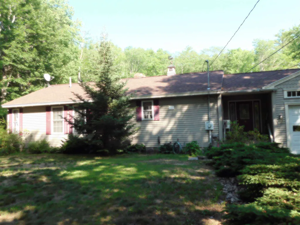16 Willow Road Barrington NH 03825