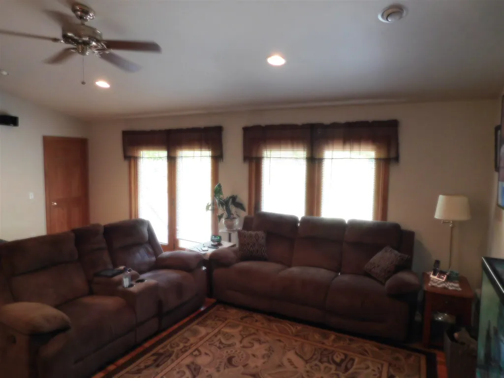 16 Willow Road Barrington NH 03825