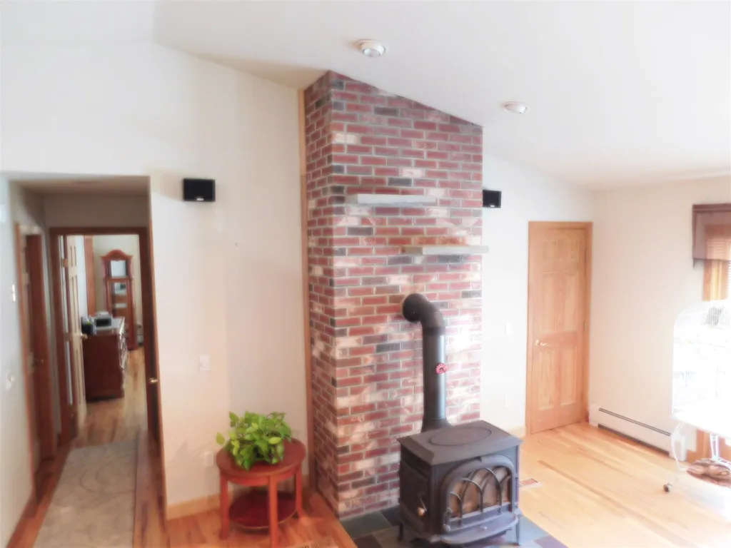 16 Willow Road Barrington NH 03825