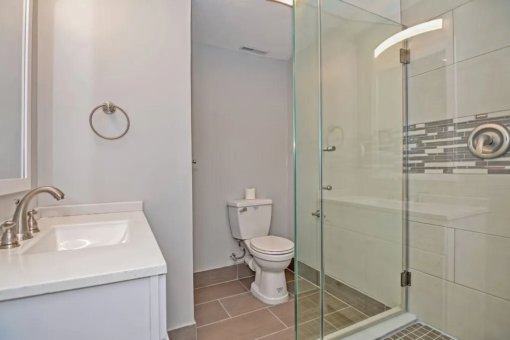 1057 Dover Road Epsom NH 03234