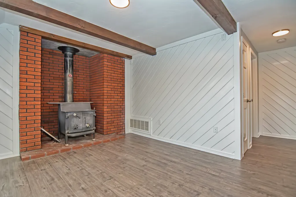 1057 Dover Road Epsom NH 03234