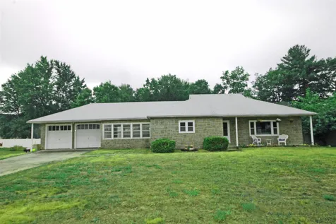 64 Pine Hill Road Nashua NH 03063