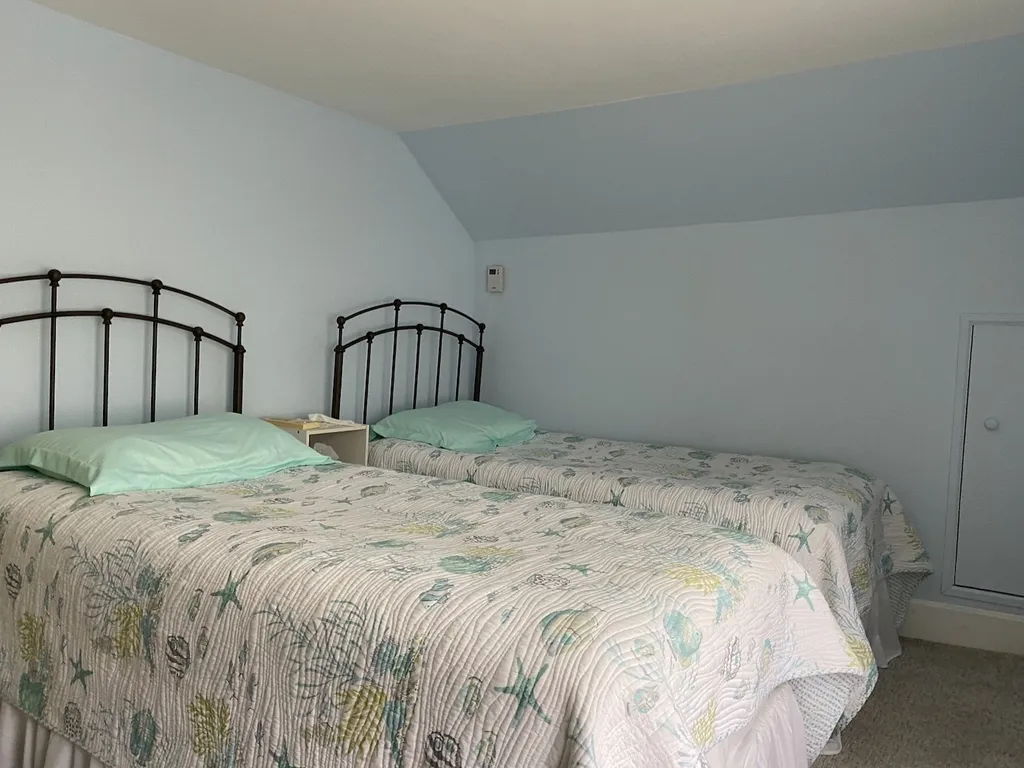 9 Meadow Road South Burlington VT 05403