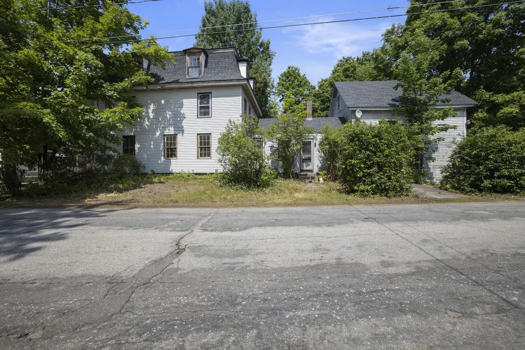 36 Pleasant Street Farmington NH 03835