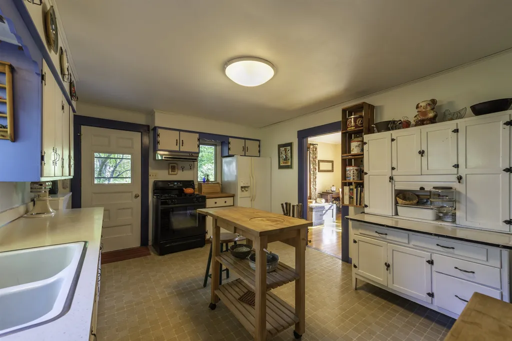 19 Highland Avenue Newport NH 03773