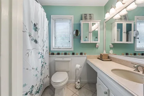 33 Wynridge Road Windham NH 03087