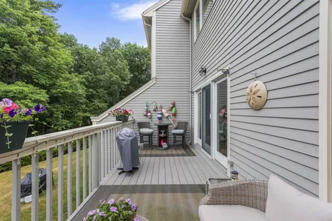 33 Wynridge Road Windham NH 03087