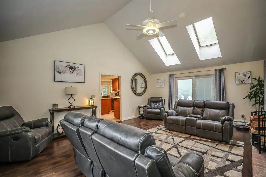 16 Buttonwood Drive Derry NH 03038