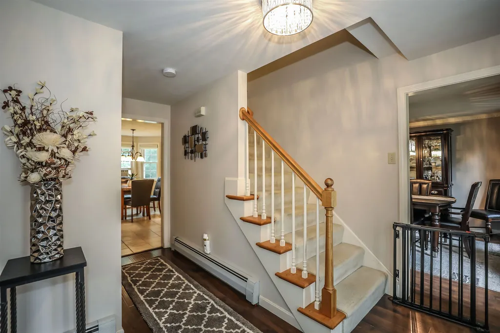 16 Buttonwood Drive Derry NH 03038