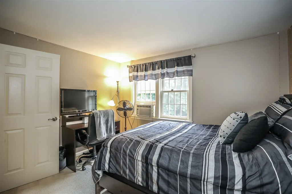 16 Buttonwood Drive Derry NH 03038