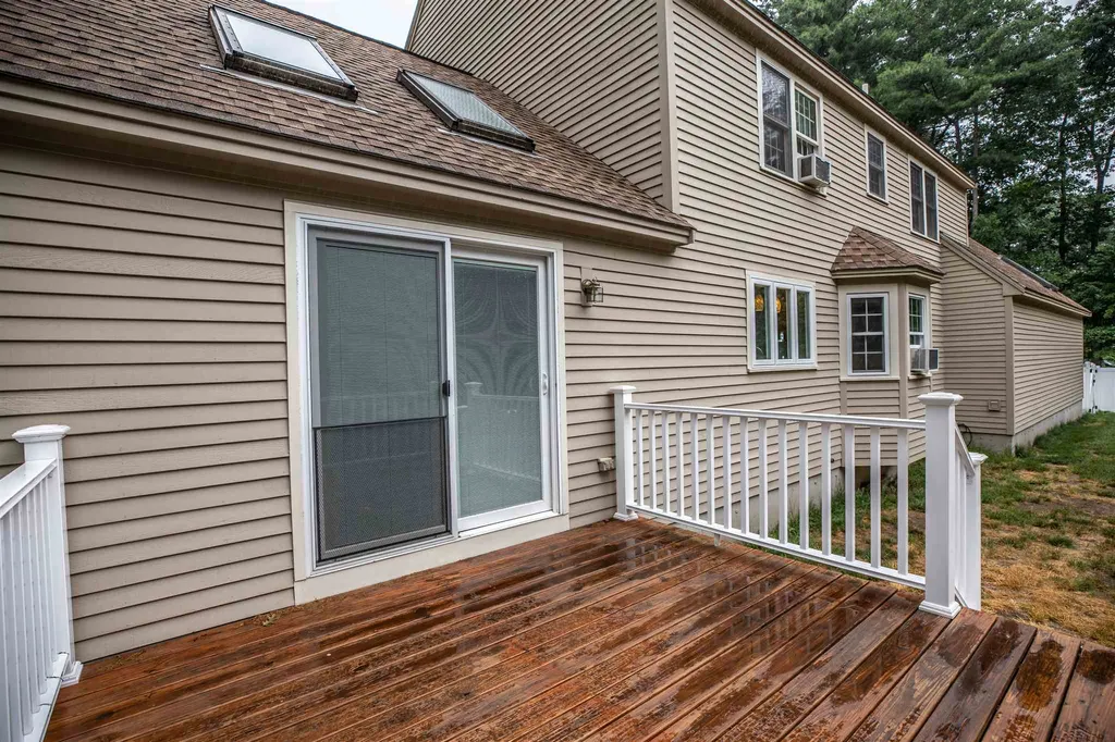 16 Buttonwood Drive Derry NH 03038