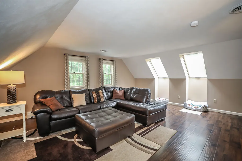 16 Buttonwood Drive Derry NH 03038