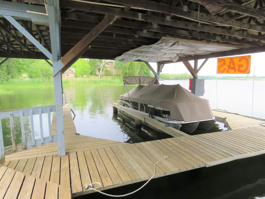 197 Farrants Point Newport City VT 05855
