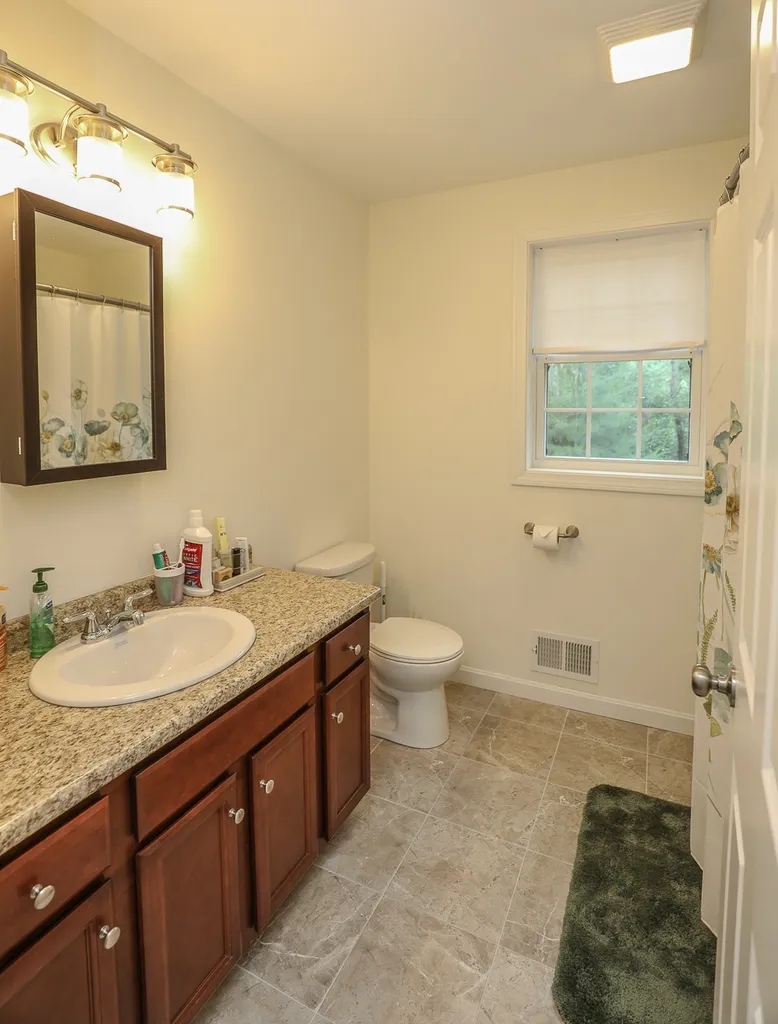 33 Rangeway Drive Rochester NH 03868