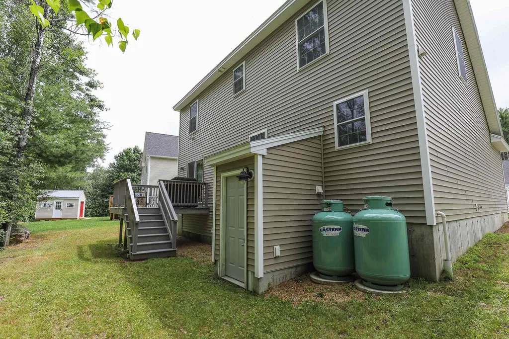 33 Rangeway Drive Rochester NH 03868