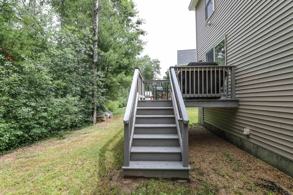 33 Rangeway Drive Rochester NH 03868