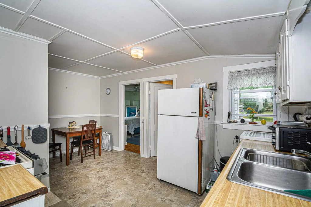 15 Atkinson Road Salem NH 03079-1803