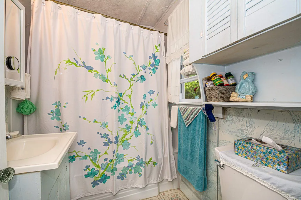 15 Atkinson Road Salem NH 03079-1803