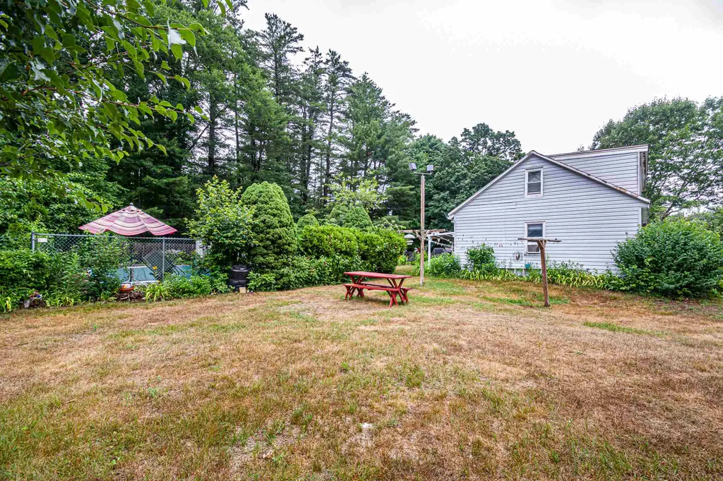 15 Atkinson Road Salem NH 03079-1803