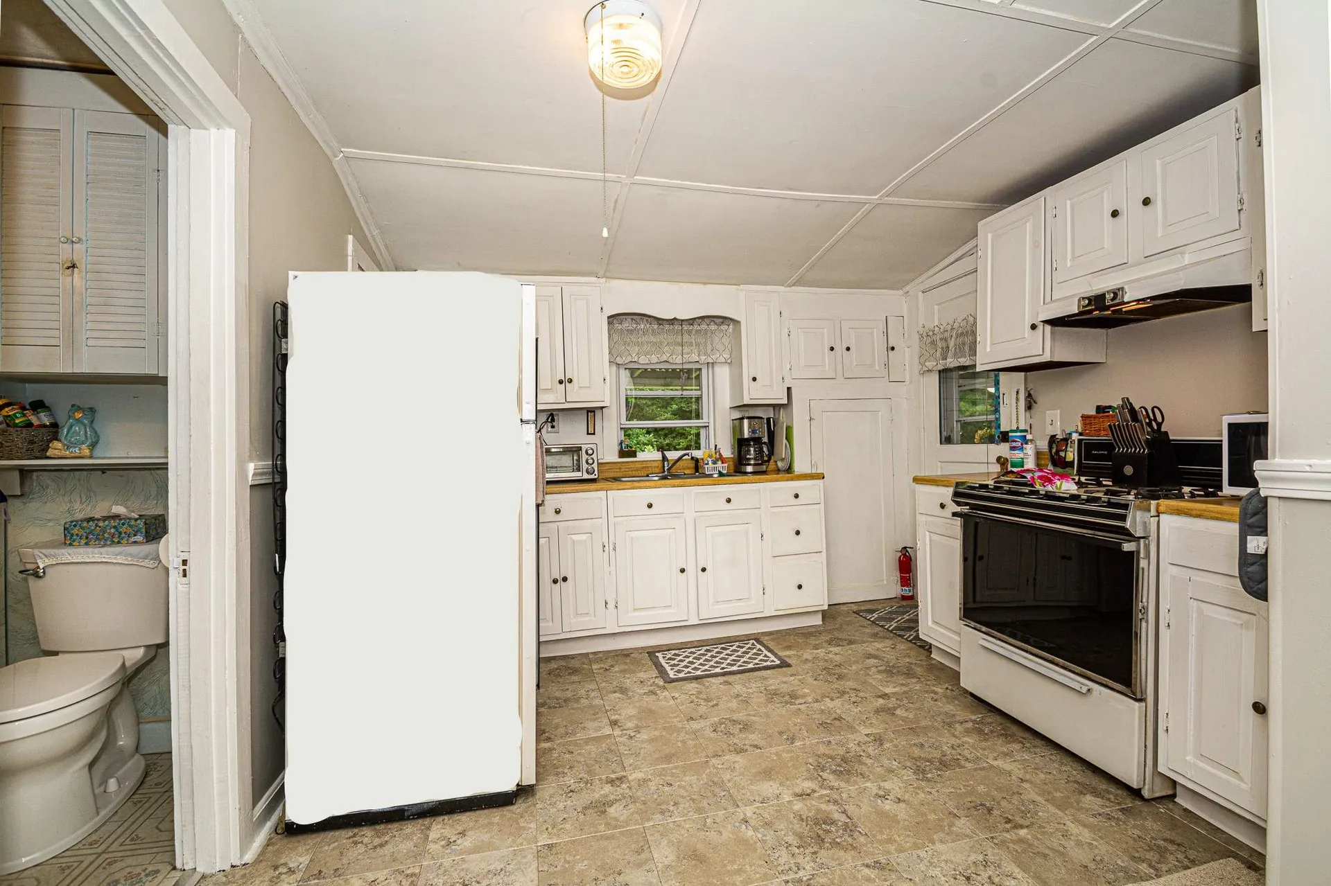 15 Atkinson Road Salem NH 03079-1803
