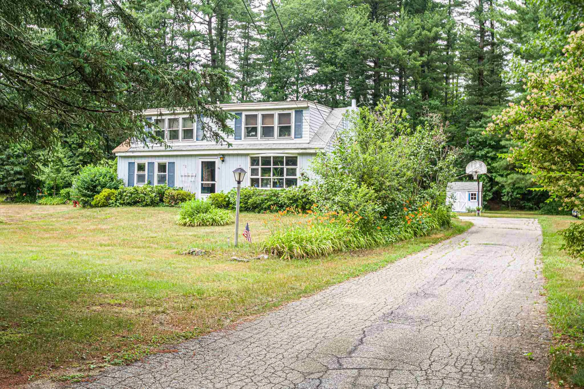15 Atkinson Road Salem NH 03079-1803
