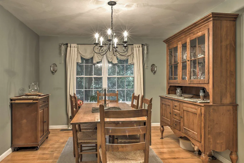 27 Meetinghouse Road Keene NH 03431