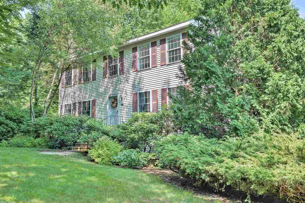 27 Meetinghouse Road Keene NH 03431