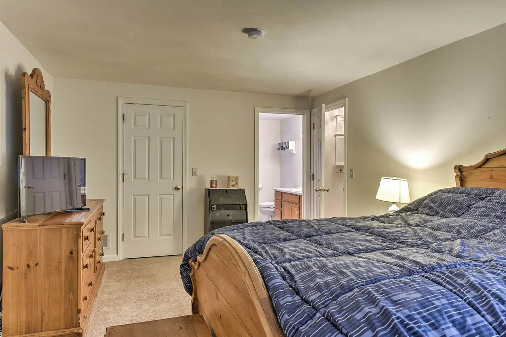 27 Meetinghouse Road Keene NH 03431