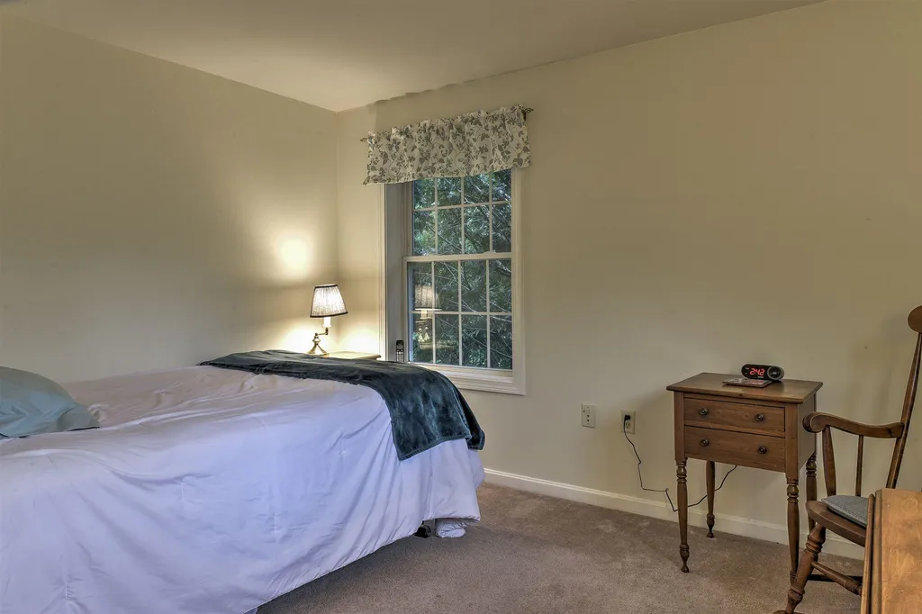 27 Meetinghouse Road Keene NH 03431