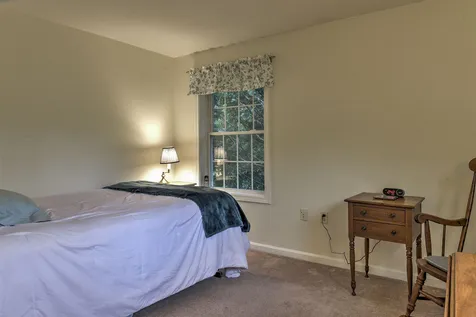 27 Meetinghouse Road Keene NH 03431