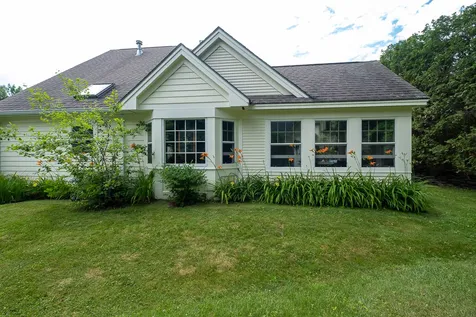 26 Eastman Farm Road Burlington VT 05408