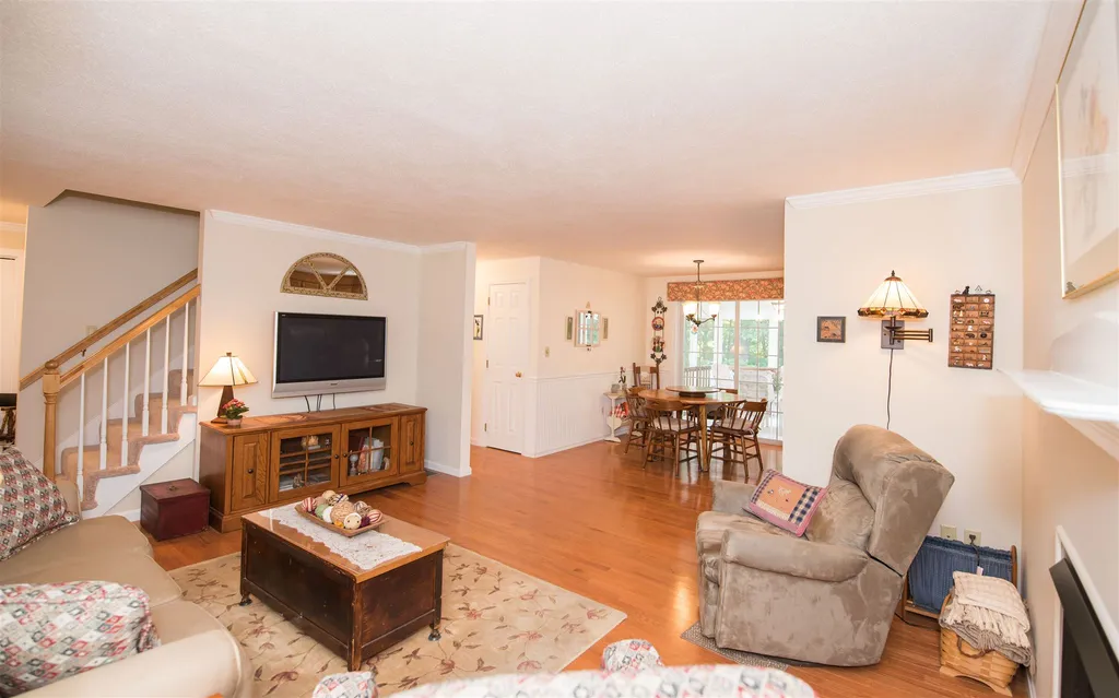 23 Saint John Lane Hampstead NH 03841