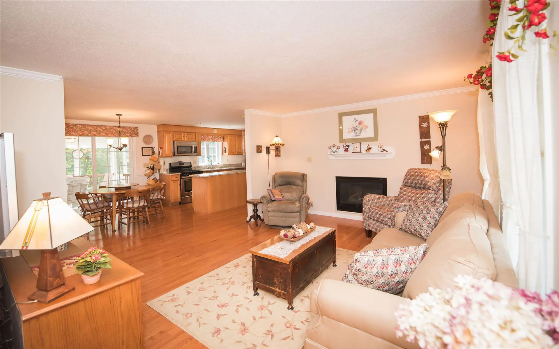 23 Saint John Lane Hampstead NH 03841